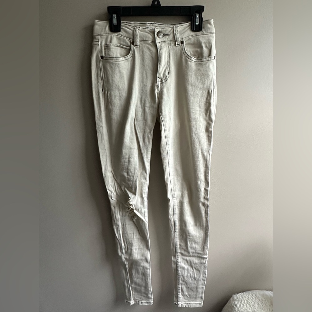 Wild Blue, khaki slim fit, high rise, skinny jeans